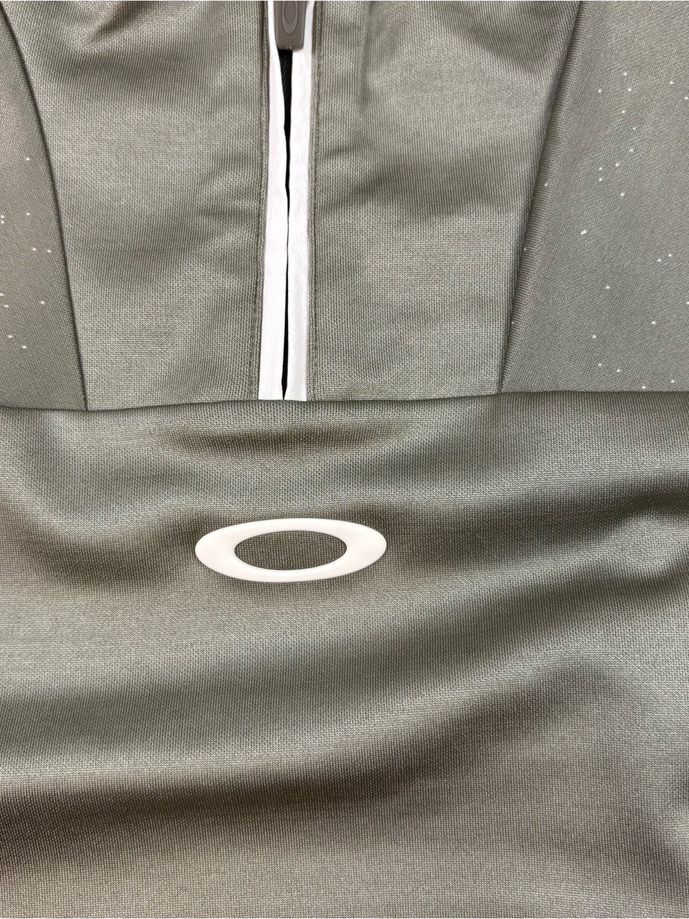 Oakley C1 Bark Pullover in gradient green - Picture 2 of 5